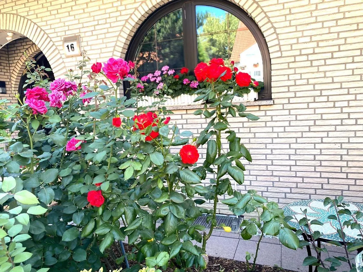 Villa Orchard Frankfurt Bed & Breakfast
