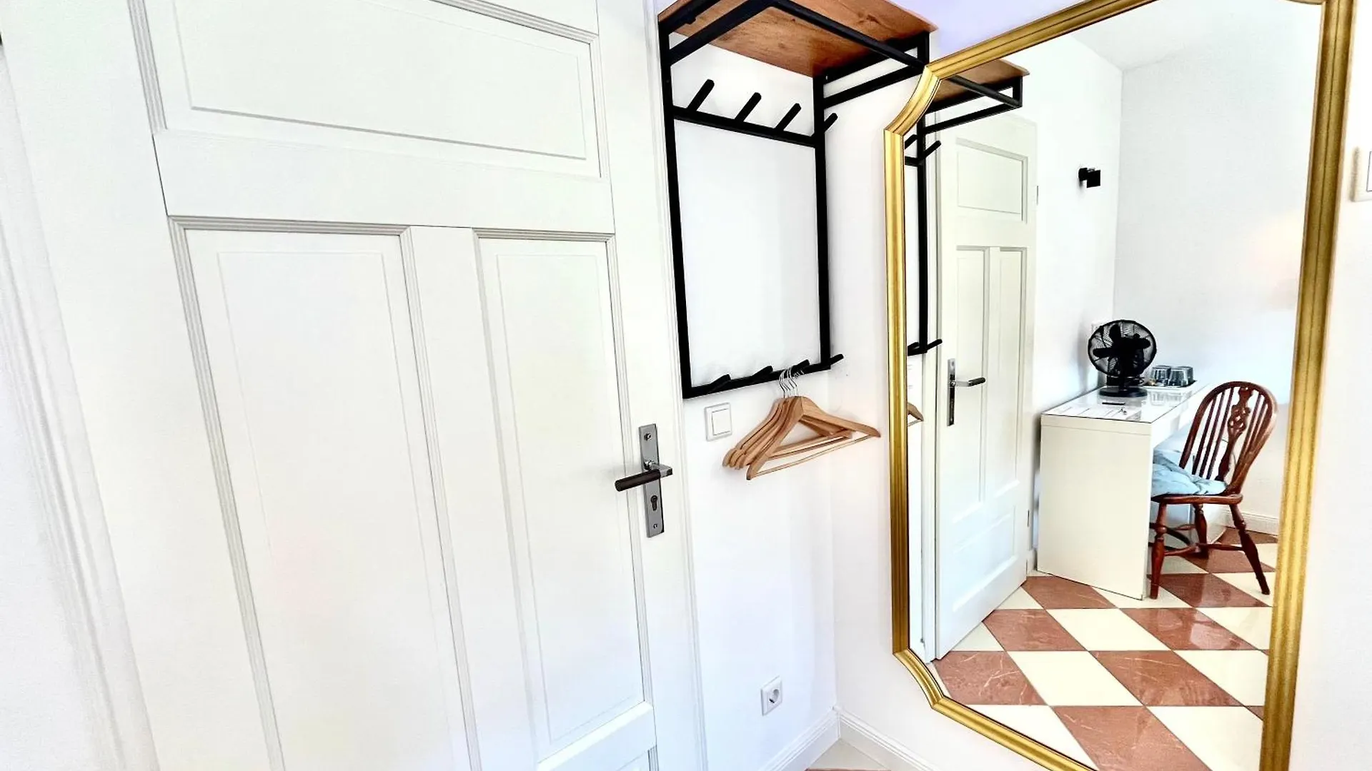 Villa Orchard Frankfurt Bed & Breakfast