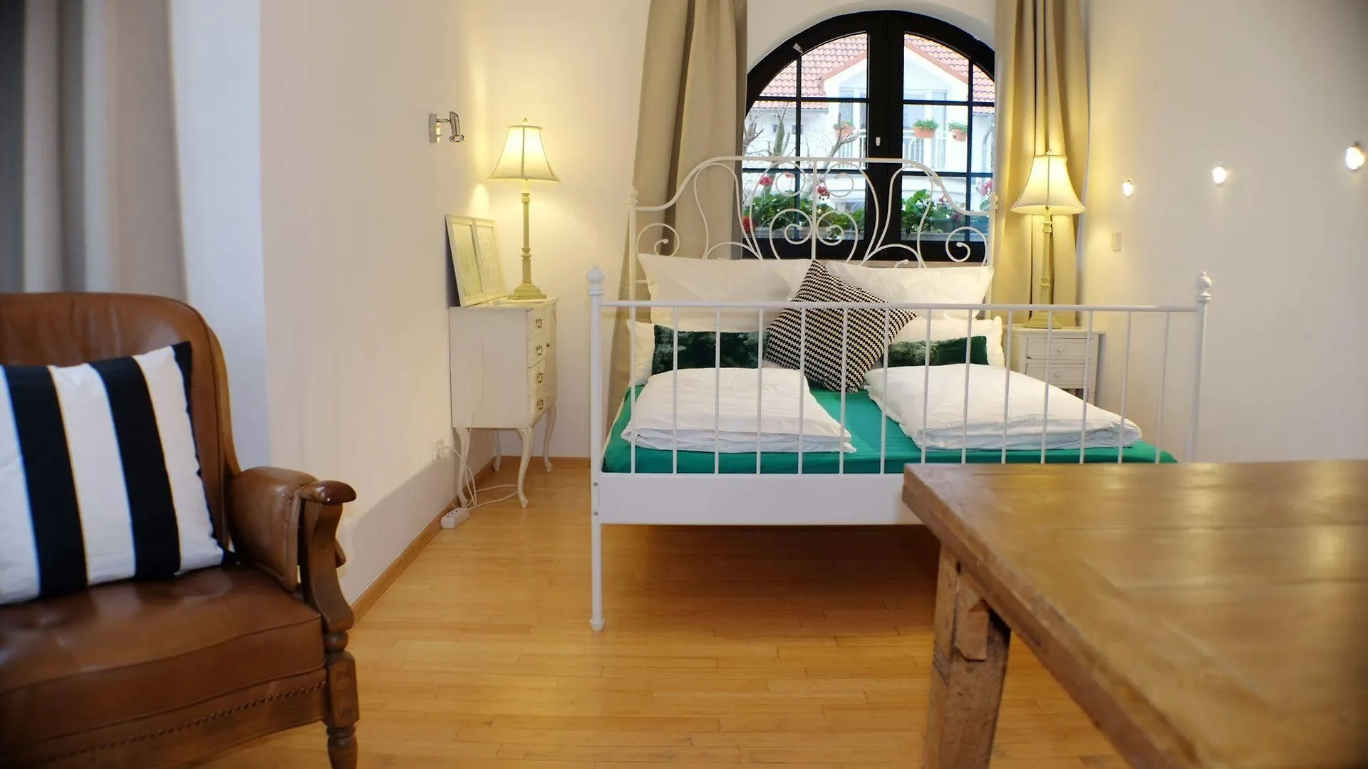 Villa Orchard Frankfurt 5*, Kriftel
