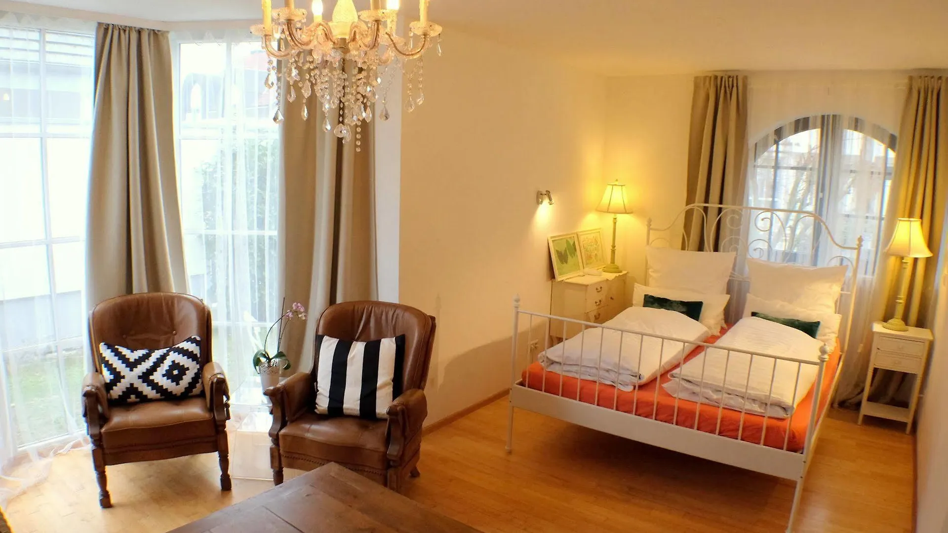 Bed & Breakfast Villa Orchard Frankfurt
