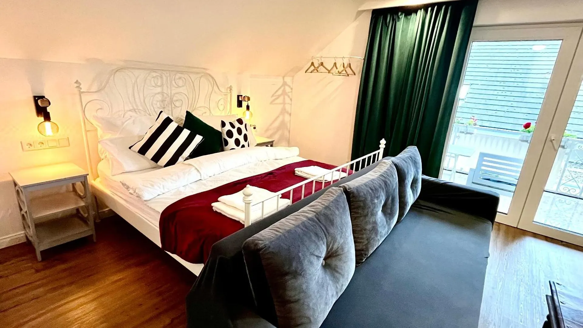 Villa Orchard Frankfurt Kriftel 5*,