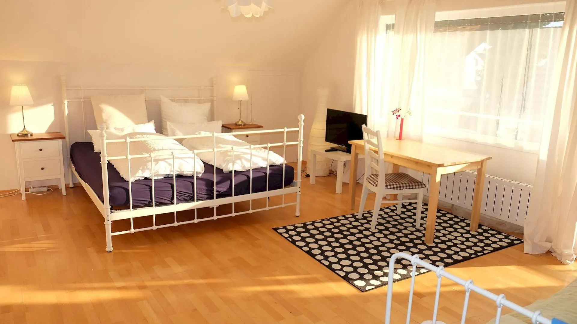 B&B Villa Orchard Frankfurt Kriftel